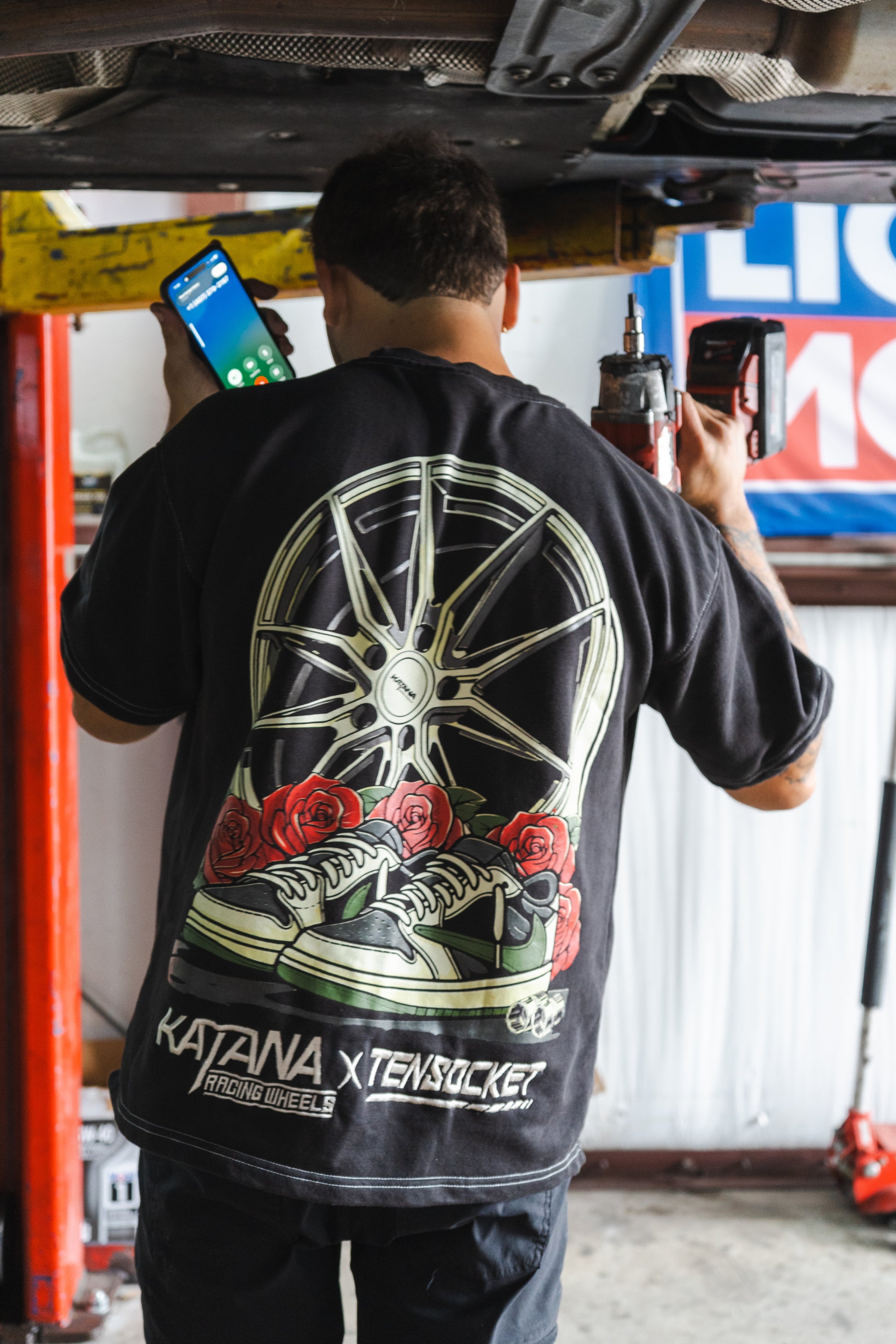 Travis/ Katana /Premium T-shirt