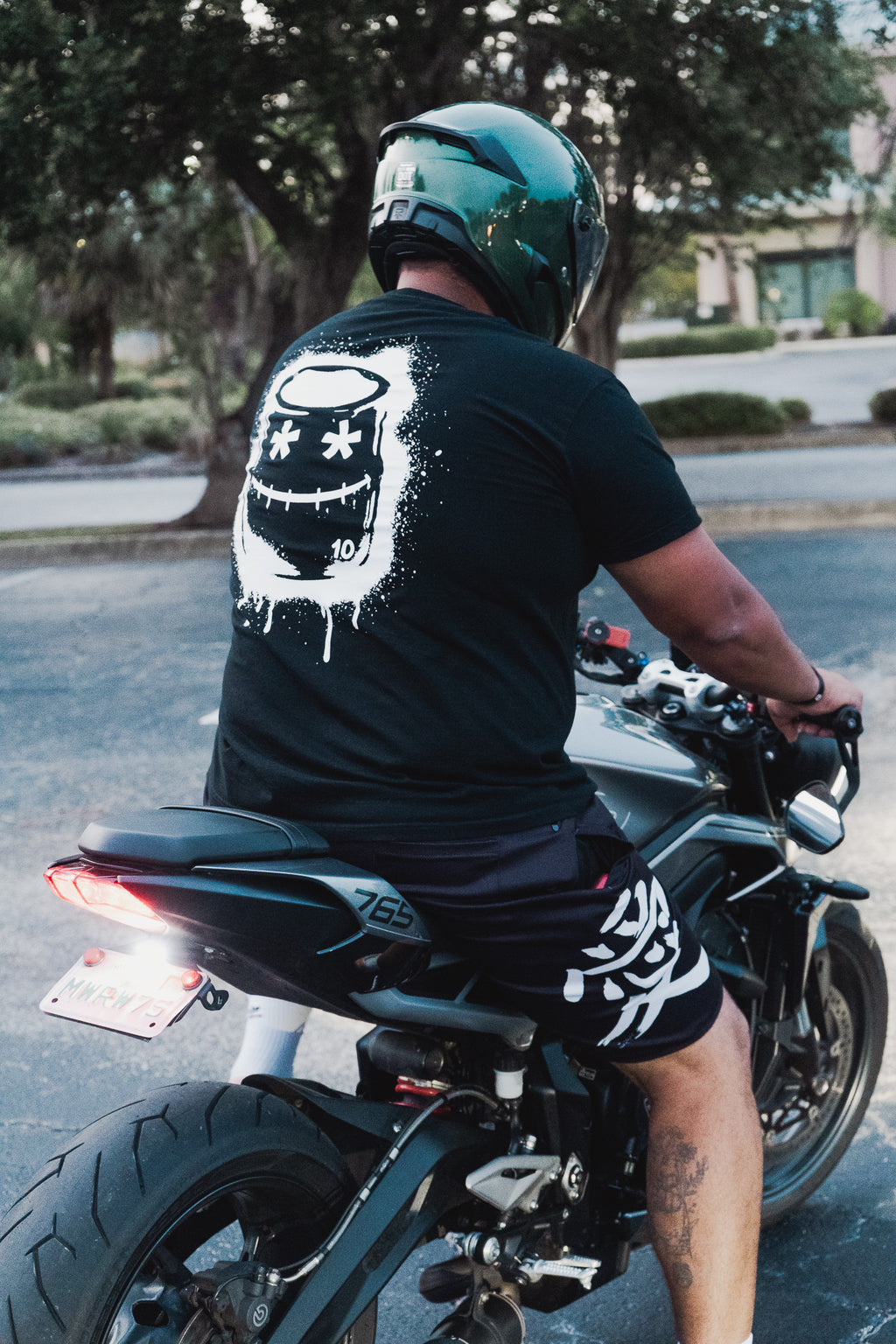 Happy Socket / T-shirt / Premium