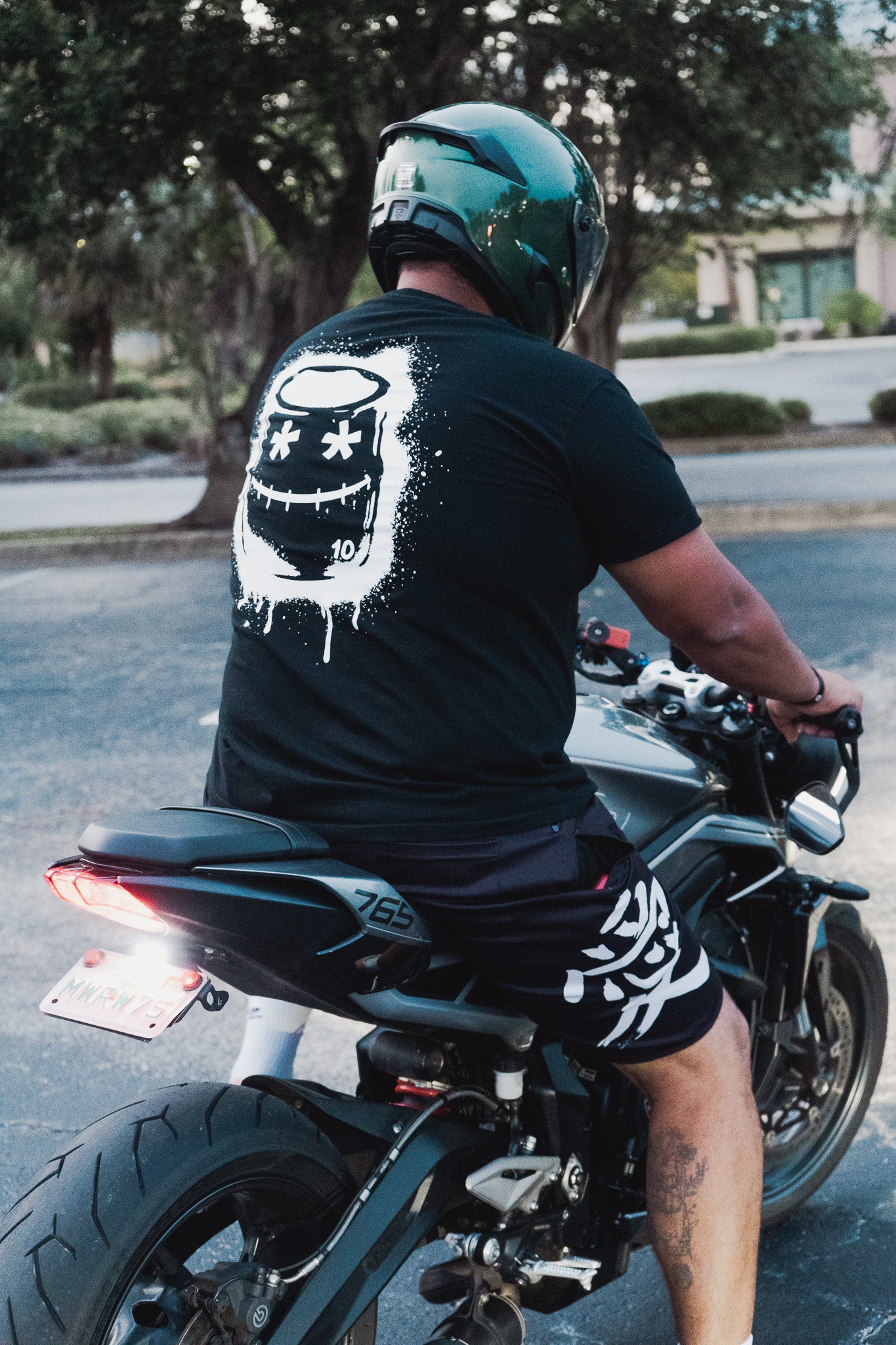 Happy Socket / T-shirt / Premium