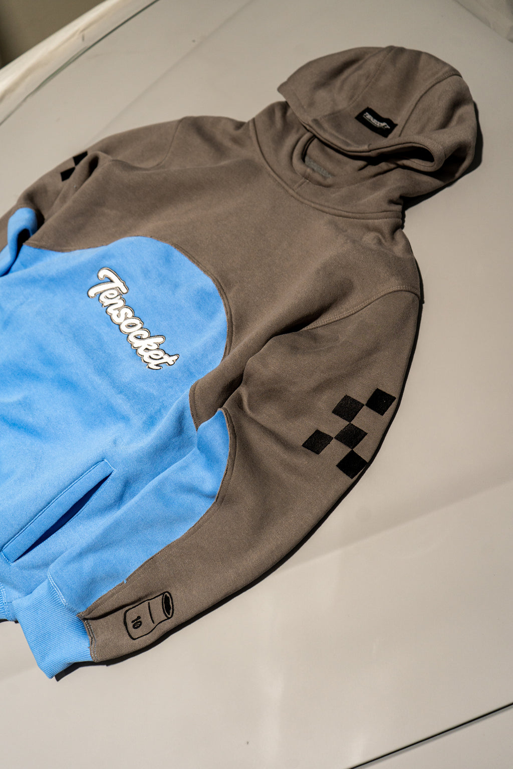 Concrete Sky / Hoodie / Tensocket