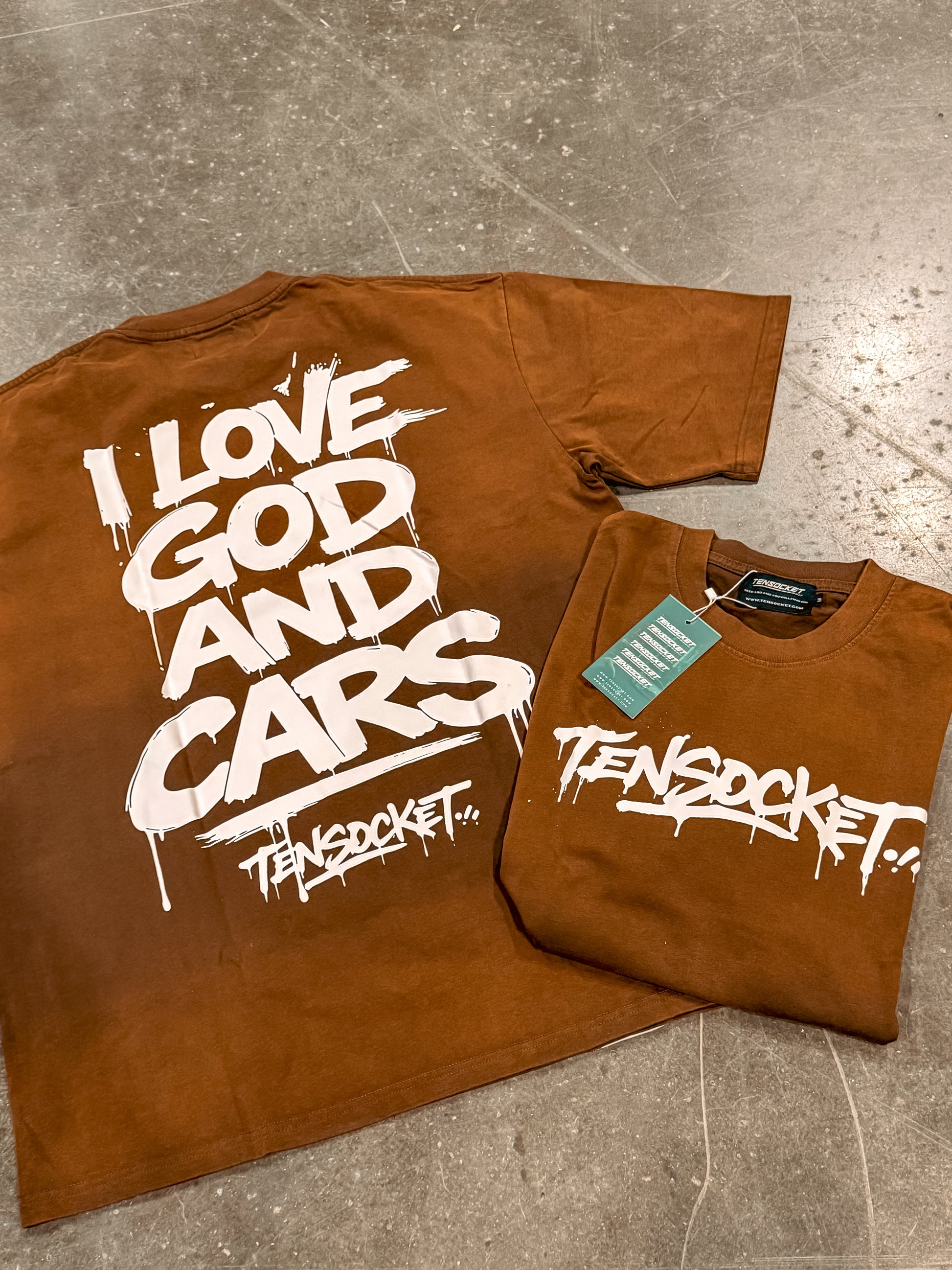 I love God (Mud)  T-shirt / Premium